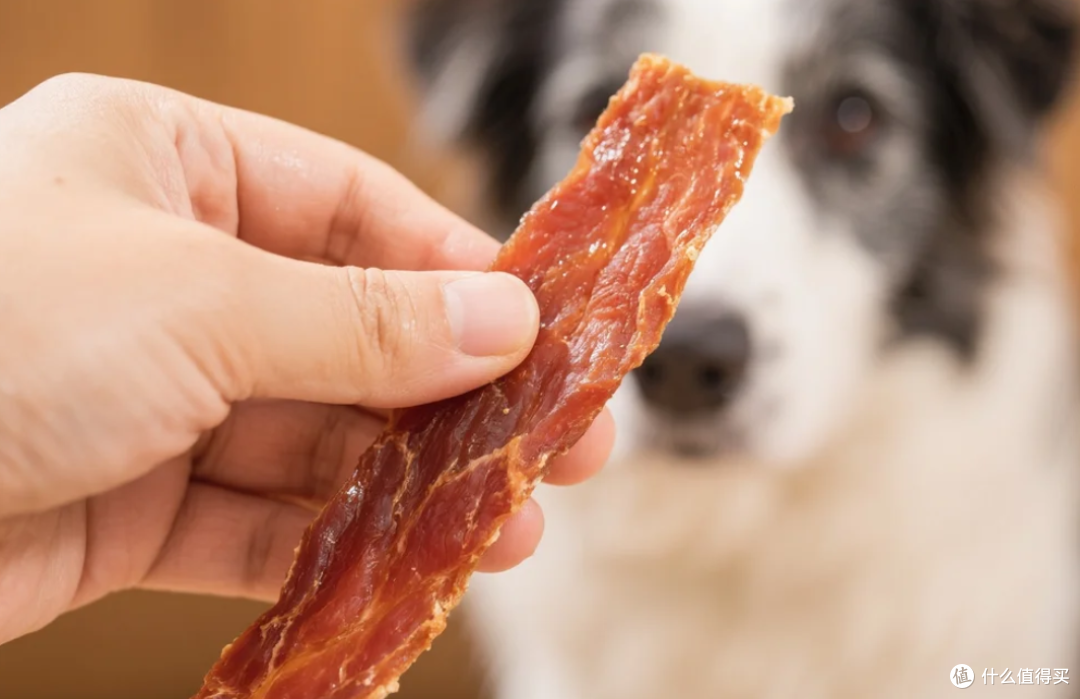 宠物零食肉干摸起来发黏,是正常油脂还是变质?