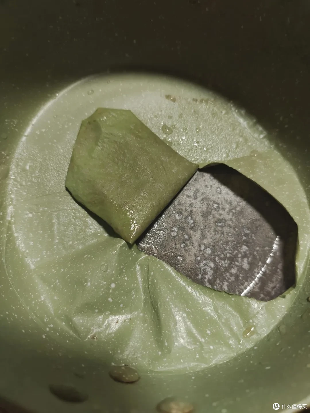 这4种“锅”不要买,用着用着就伤身体,快看你家厨房有没?