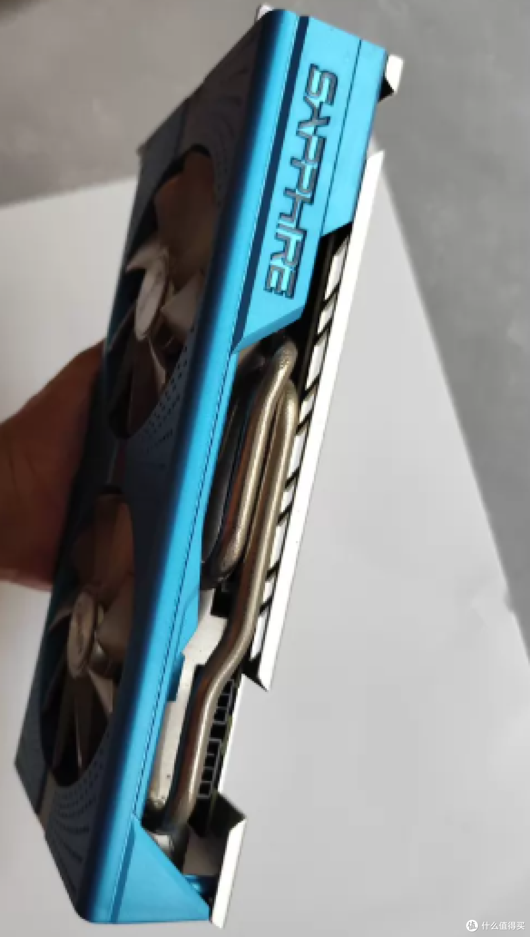 488元的蓝宝石RX590超白金:无矿二字我先帮你打问号