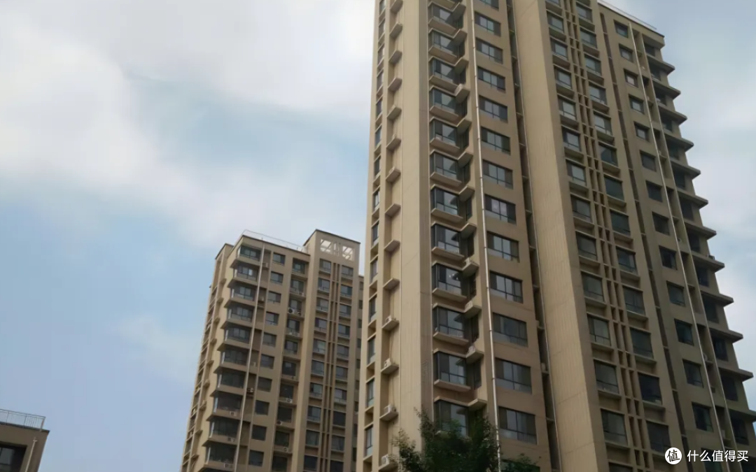 内行人买房,为什么“选西不选东”?看完这4个原因你就明白了