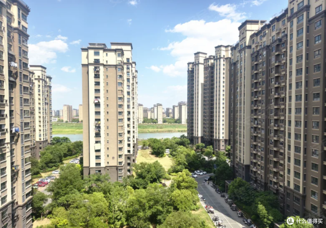 内行人买房,为什么“选西不选东”?看完这4个原因你就明白了