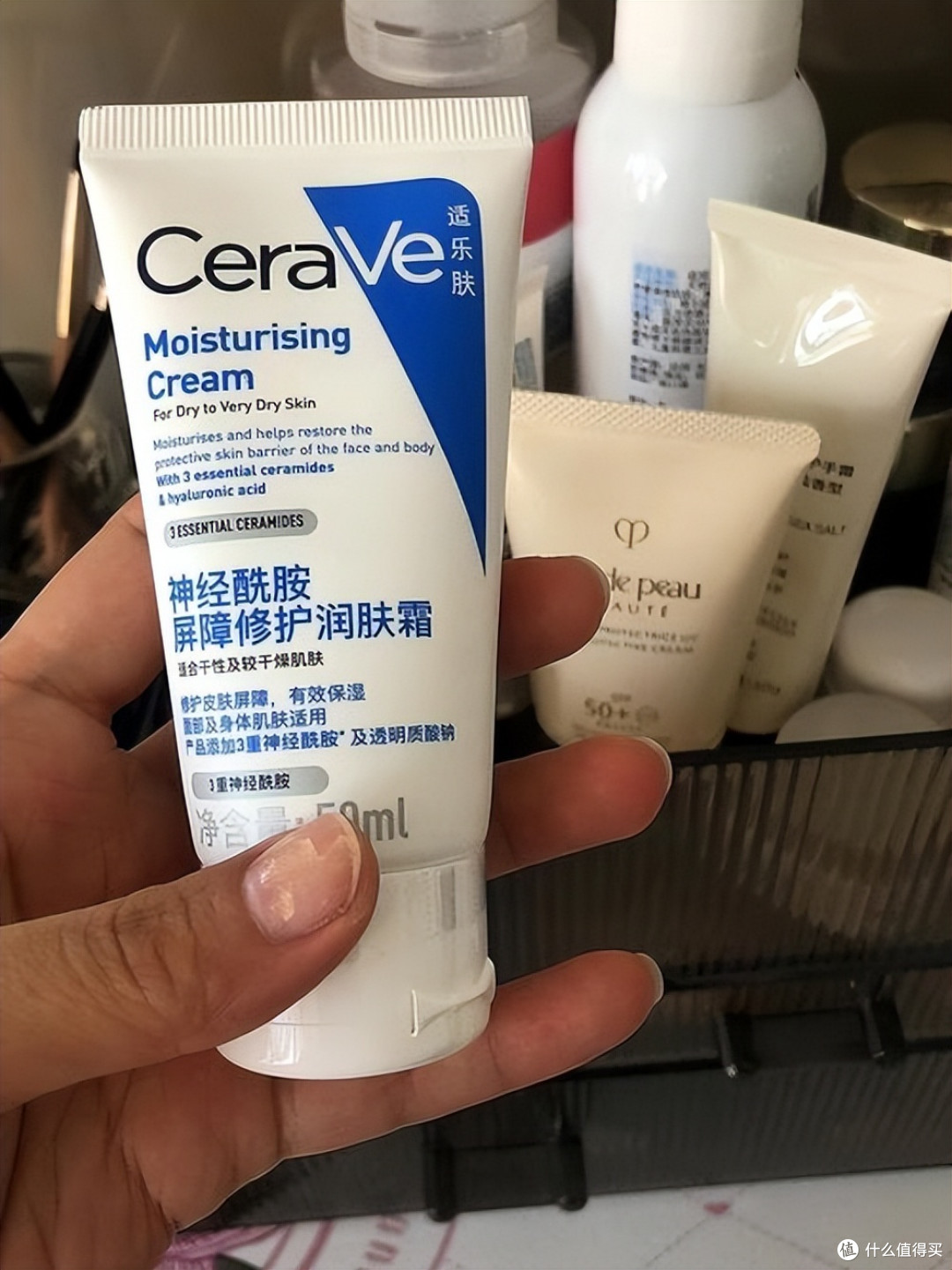 脸上皮肤干燥怎么补充水分?3套补水修护的水乳套装测评