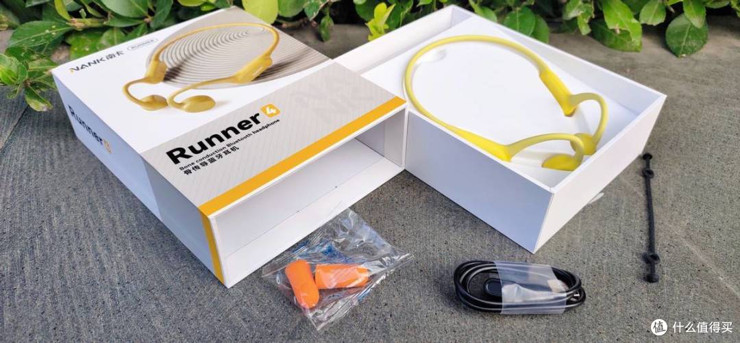 拒绝智商税!16G内存+IP68防水,南卡Runner4骨传导专为泳池而生