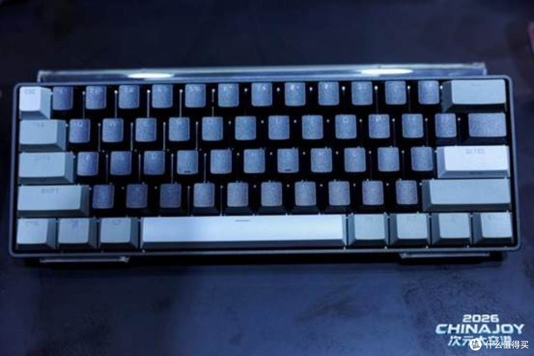 ↑海盗船破浪者PRO MINI 60磁轴键盘