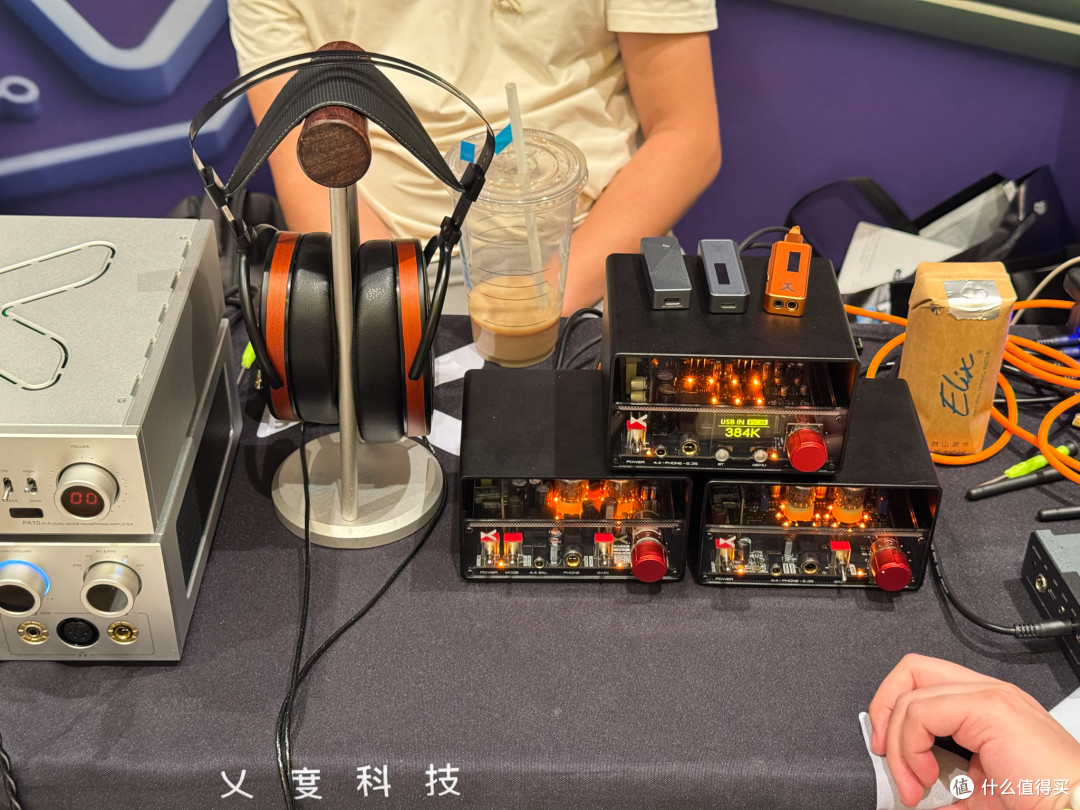 前些天充话费送了个耳机,第三届南京国际耳机展游记