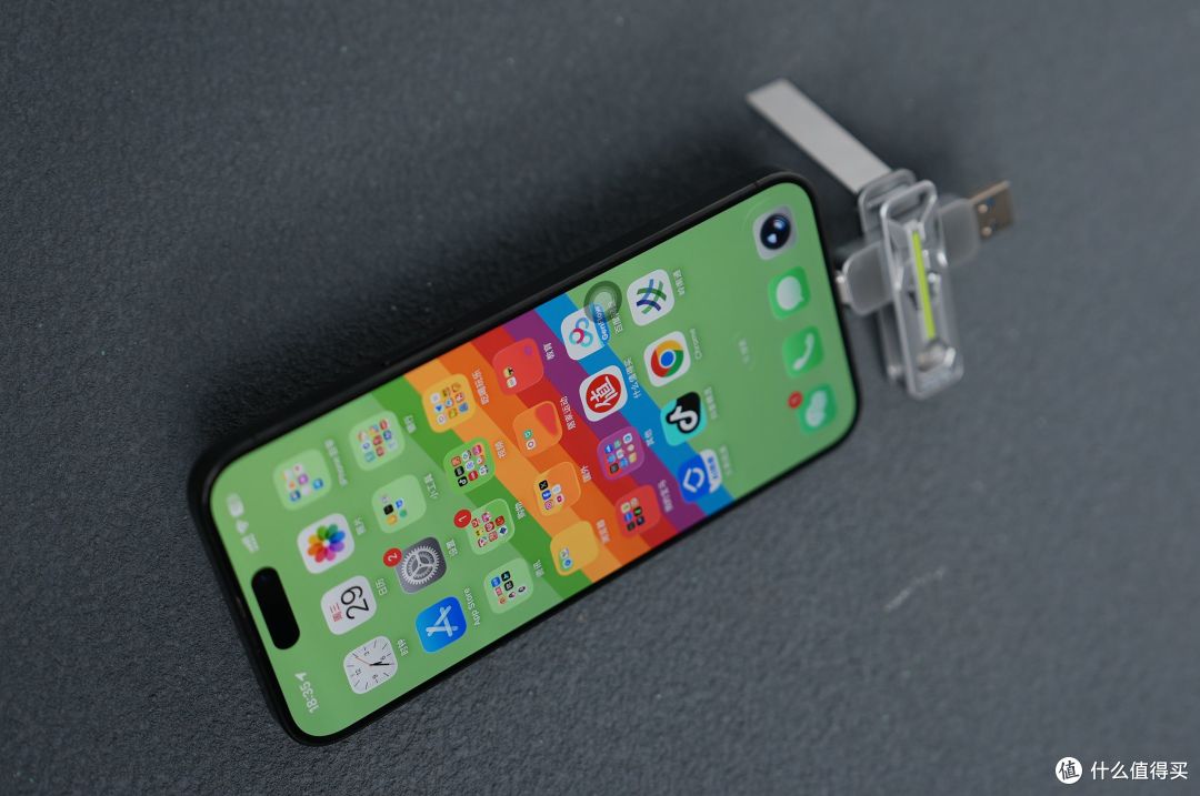 朗科US26固态U盘评测:双口支架,iPhone扩容真好用!