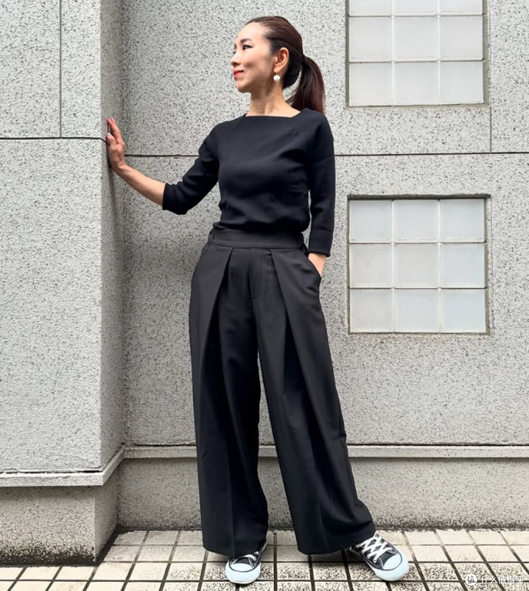 她身高只有156cm,凭借这些穿搭小心机,硬是闯出自己的时尚赛道