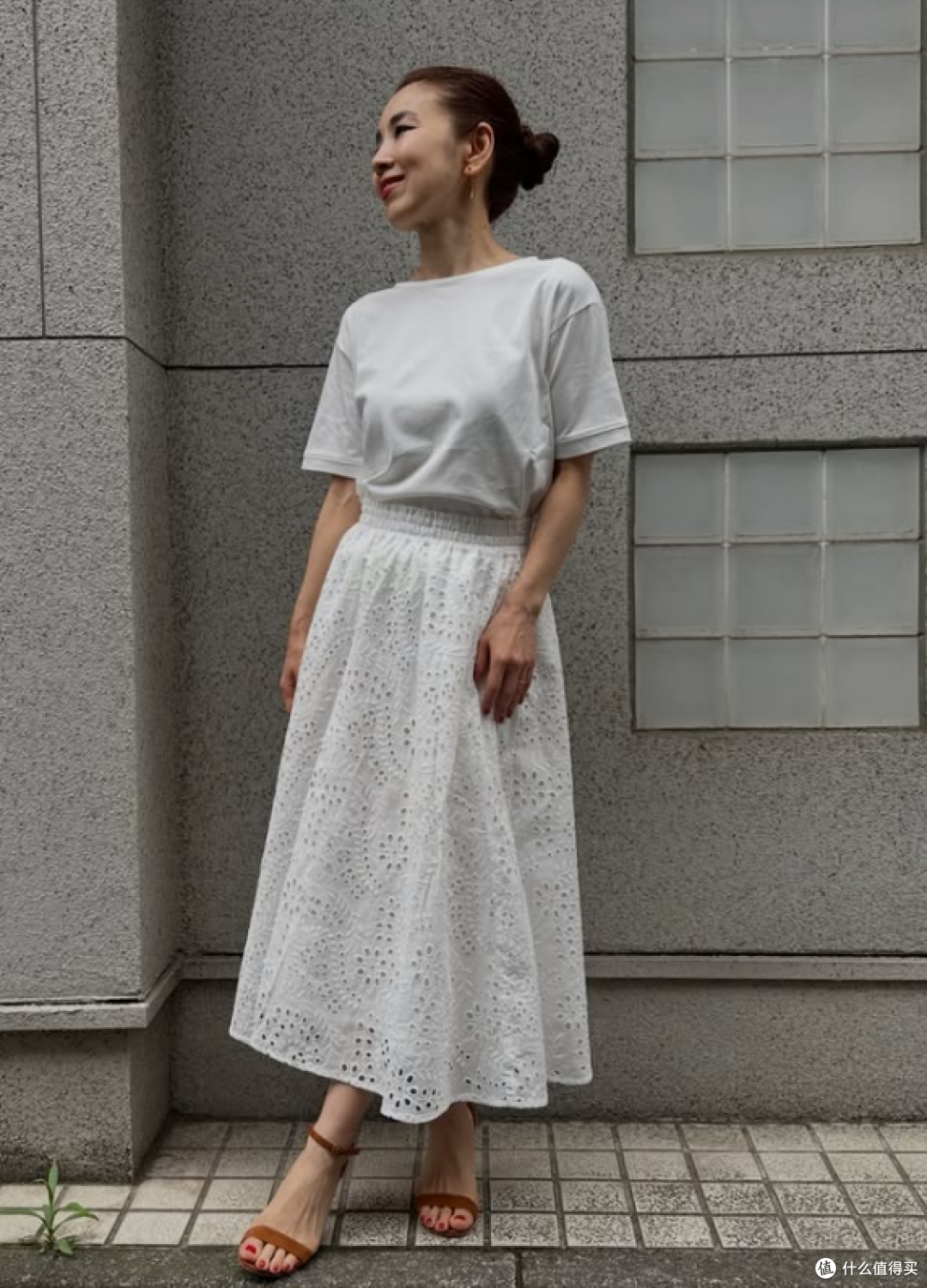 她身高只有156cm,凭借这些穿搭小心机,硬是闯出自己的时尚赛道