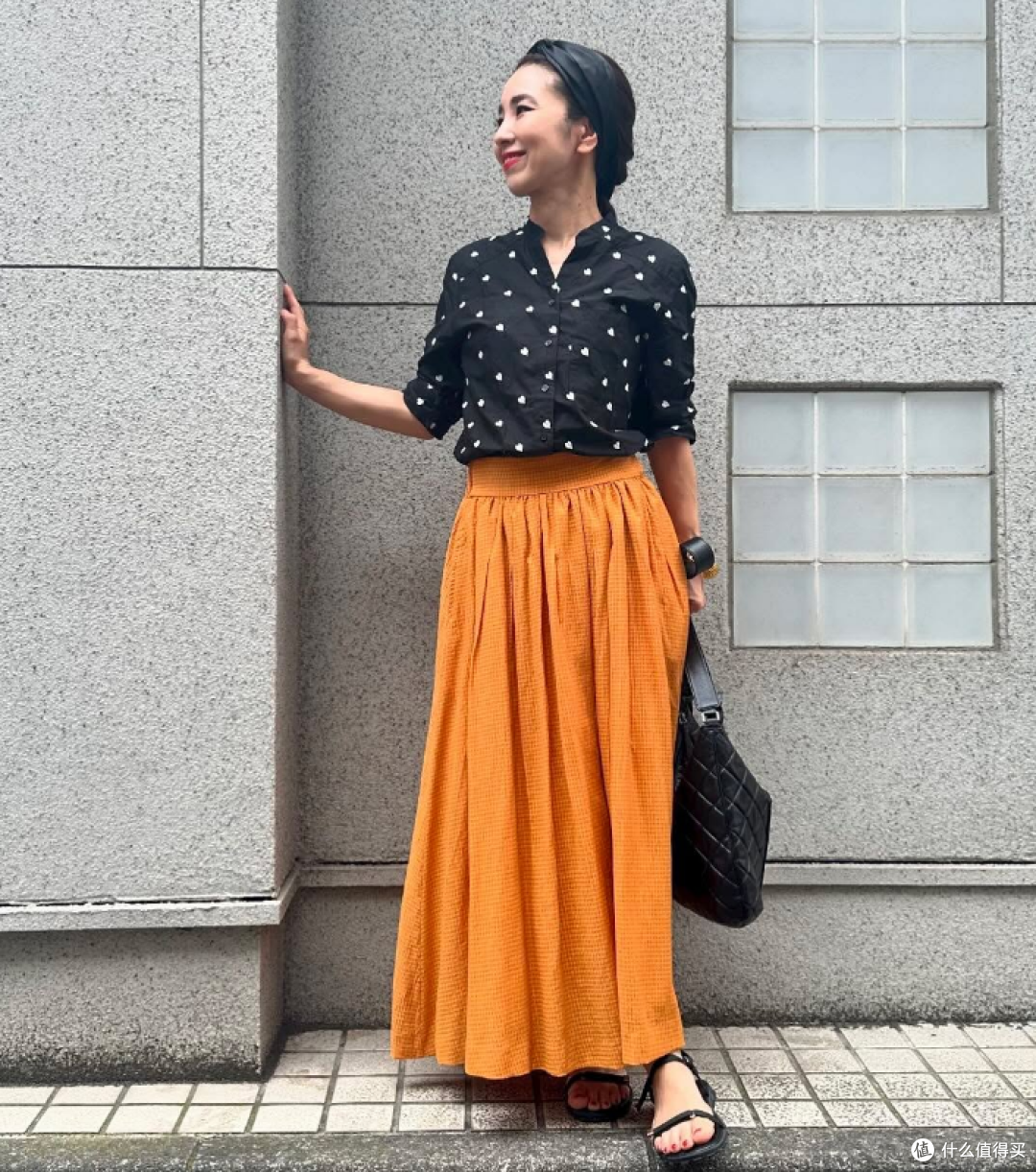 她身高只有156cm,凭借这些穿搭小心机,硬是闯出自己的时尚赛道