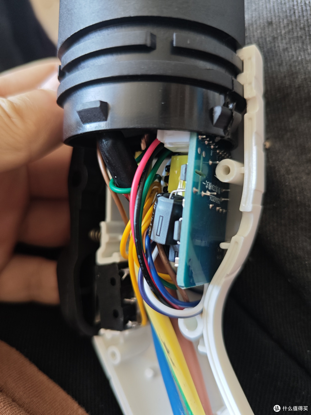 京喜自营的7KW,15米长的杂牌随车充,能满负荷用吗?