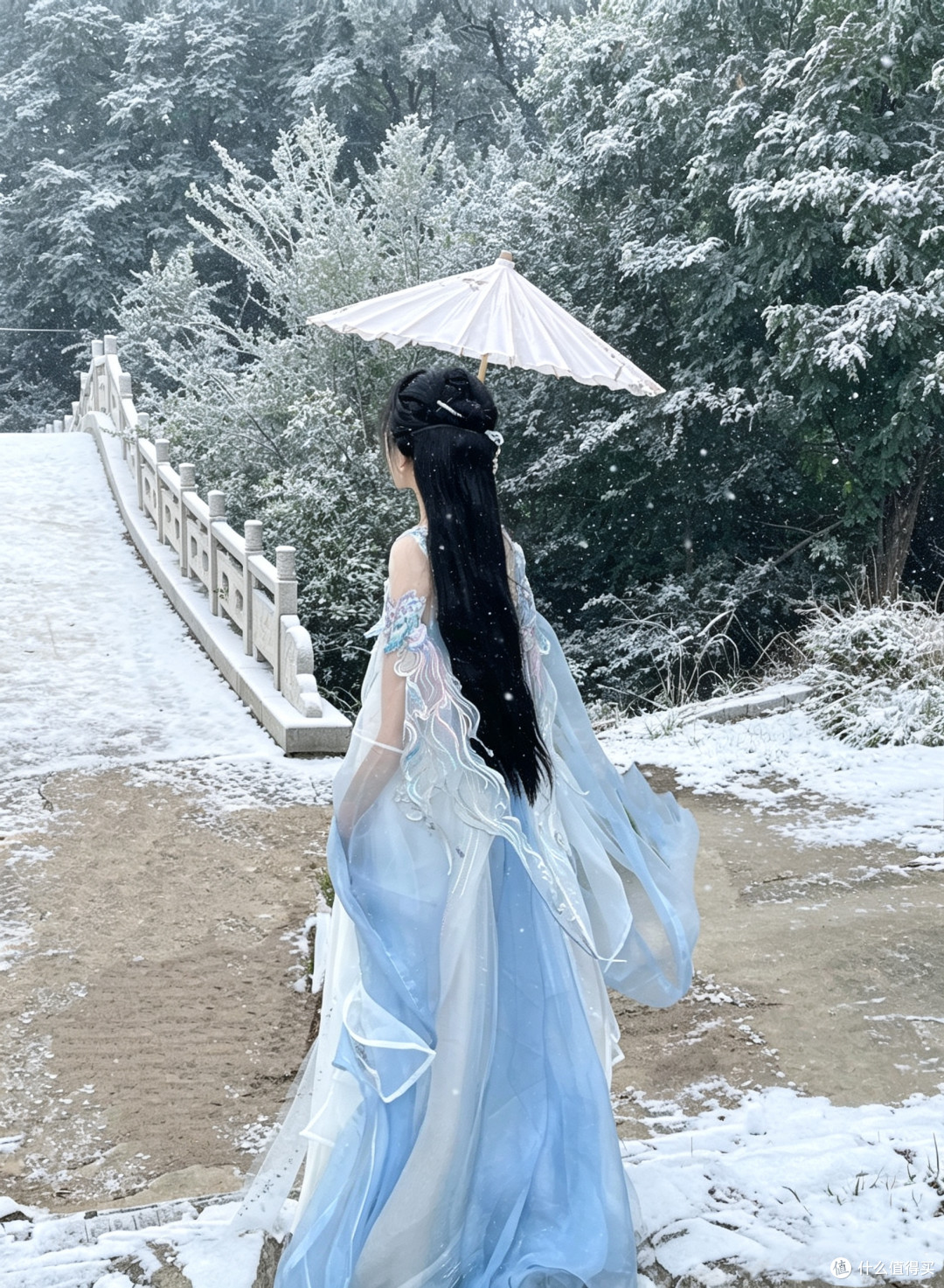 云水入裙｜十二深衣，一衣兼具仙骨与侠风