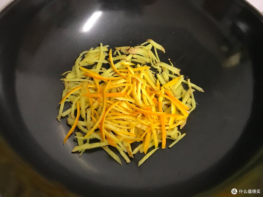 三伏天,把生姜大米一起炒一炒,解决了很多人的烦恼,省钱又实用