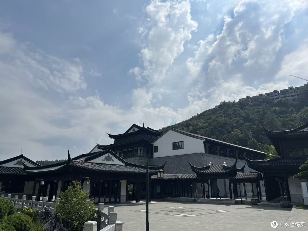 2026夏日清凉一夏金佛山西坡｜悬崖无边泳池超全清凉攻略
