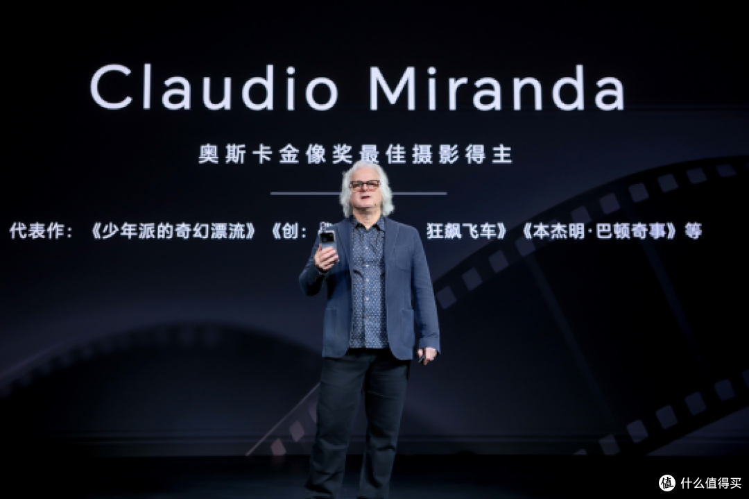 荣耀将阿莱电影工作流融入机器人手机