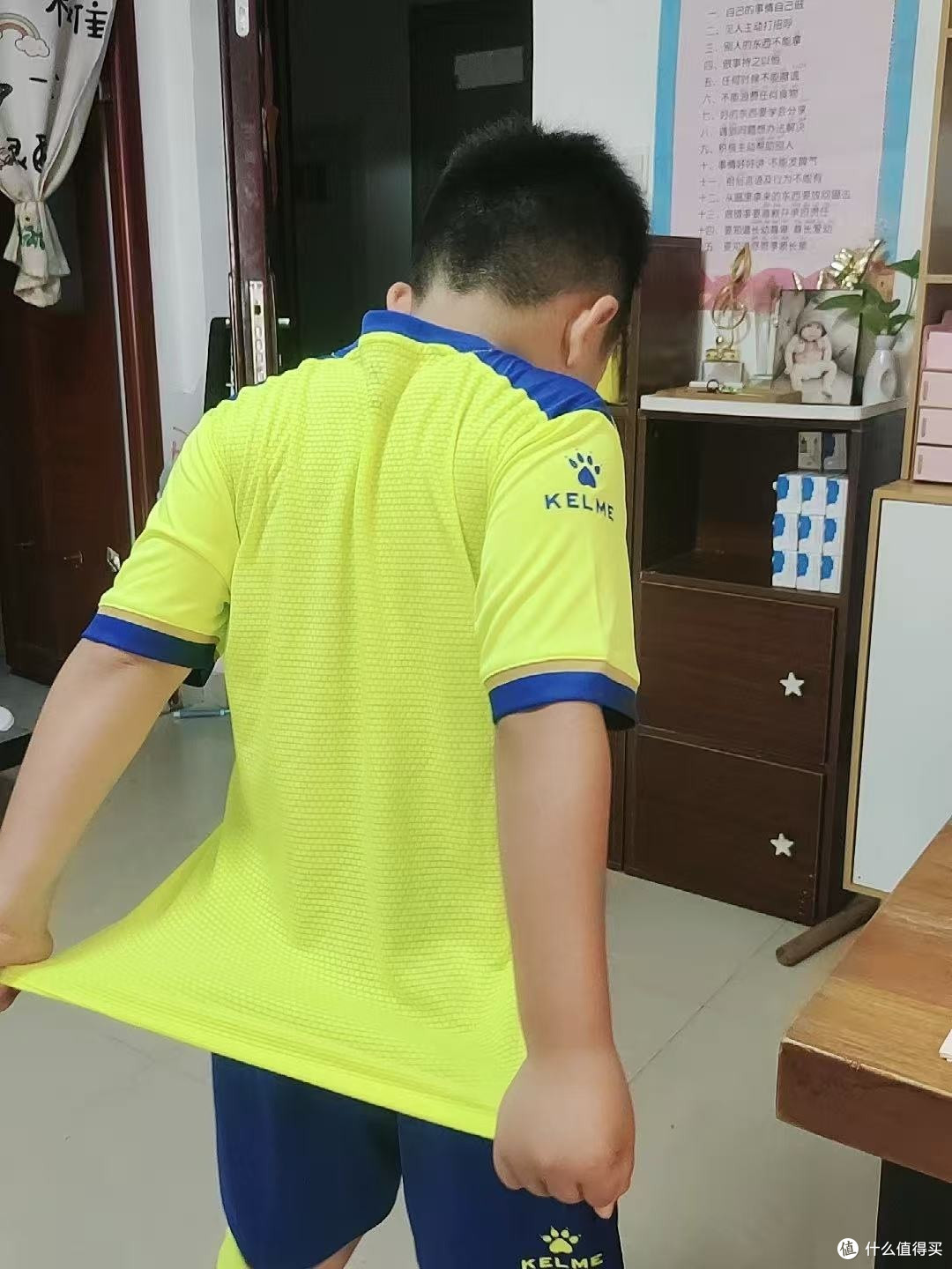 足球班妈妈必看!这套定制训练服让我娃爱上运动