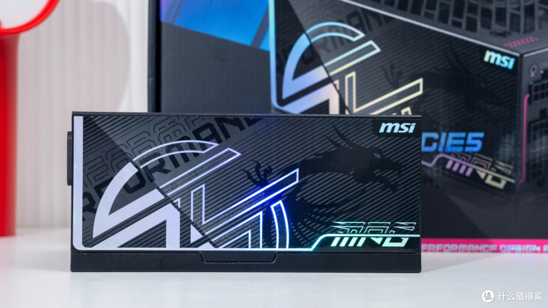 告别烧接口焦虑！MPG AI1300TS PCIE5月神给旗舰显卡上一层保险