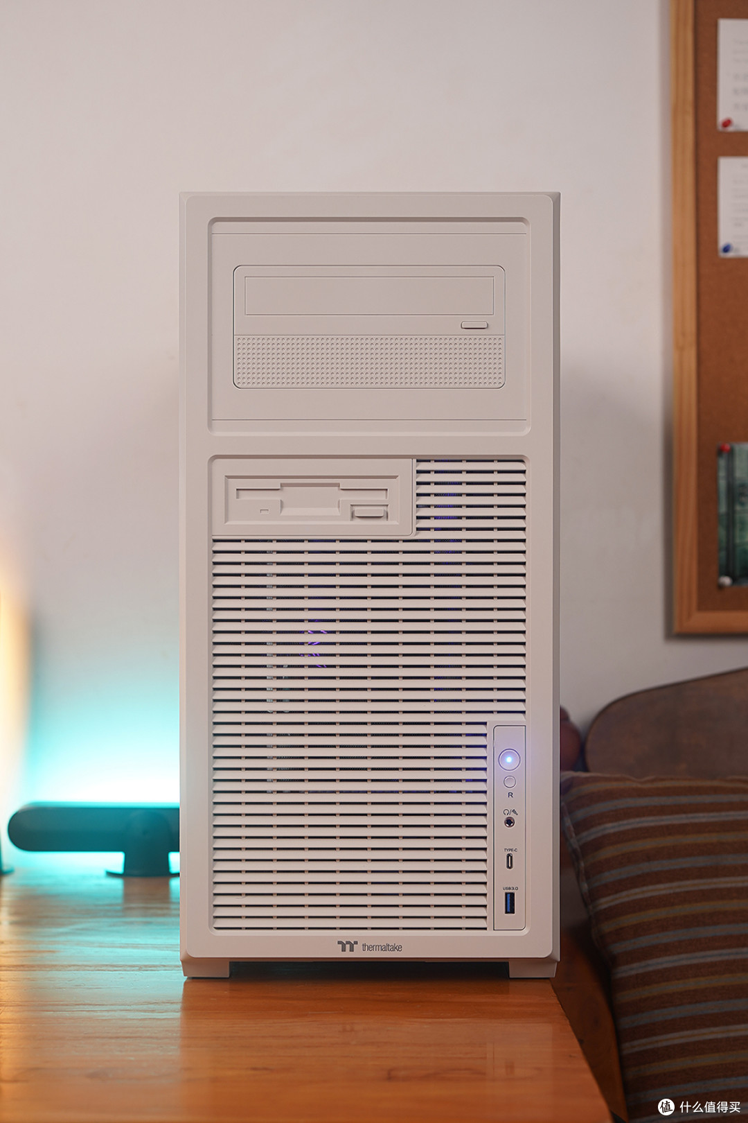 复古外观+主流内构,Tt Retro 360 TG机箱装机分享