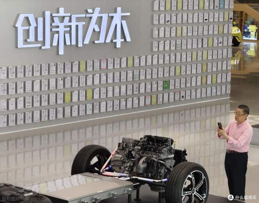 历史性突破！2026上半年全球车企前十中国占3席，国产彻底崛起