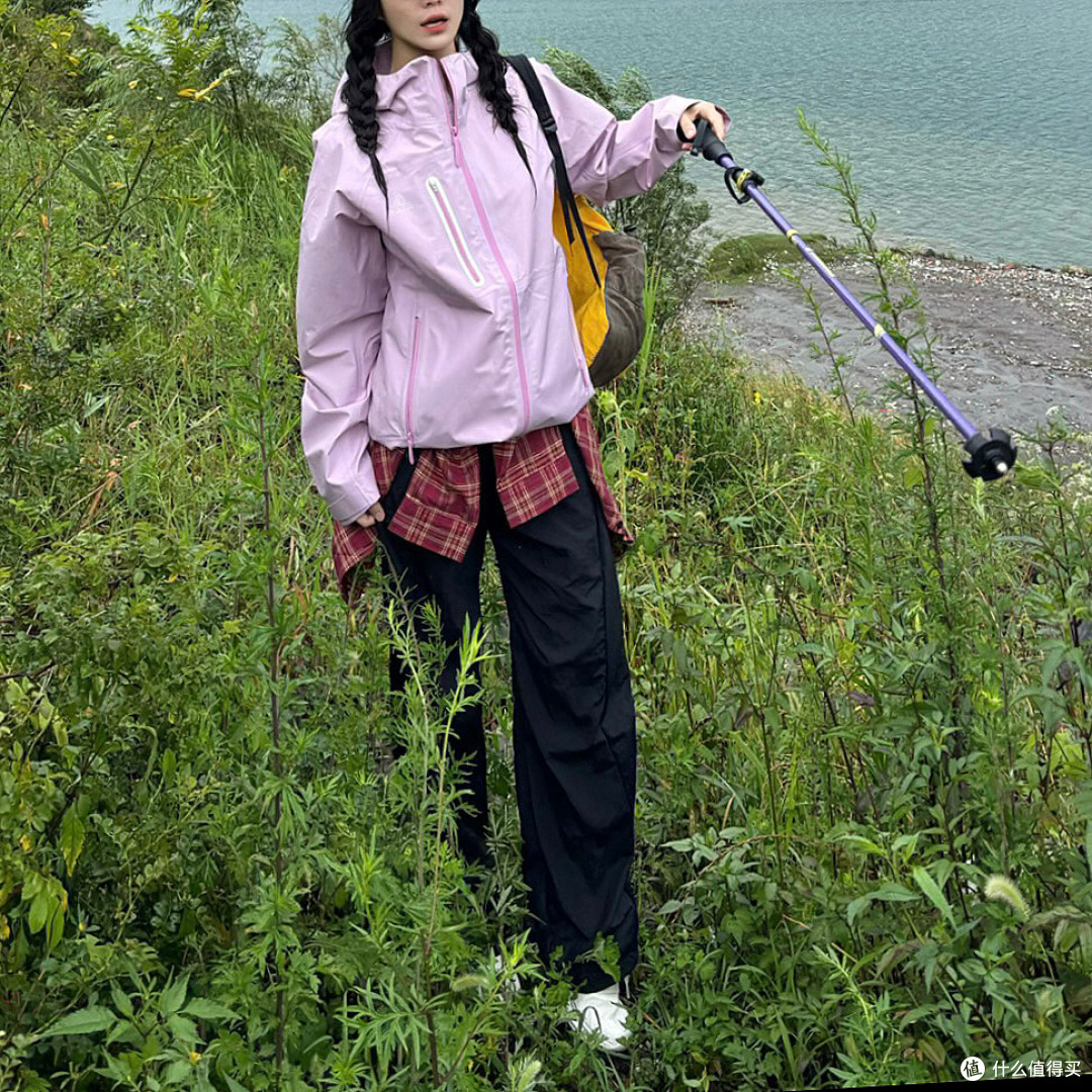 轻量化徒步天花板|伯希和冲锋衣+登山杖硬核实测!