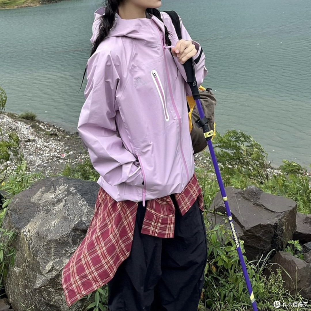 轻量化徒步天花板|伯希和冲锋衣+登山杖硬核实测!