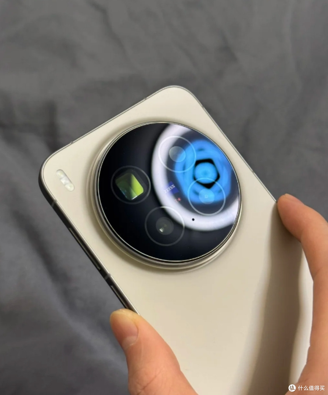 同芯不同体验？vivo X300s和X300 Pro实测，选对不浪费钱