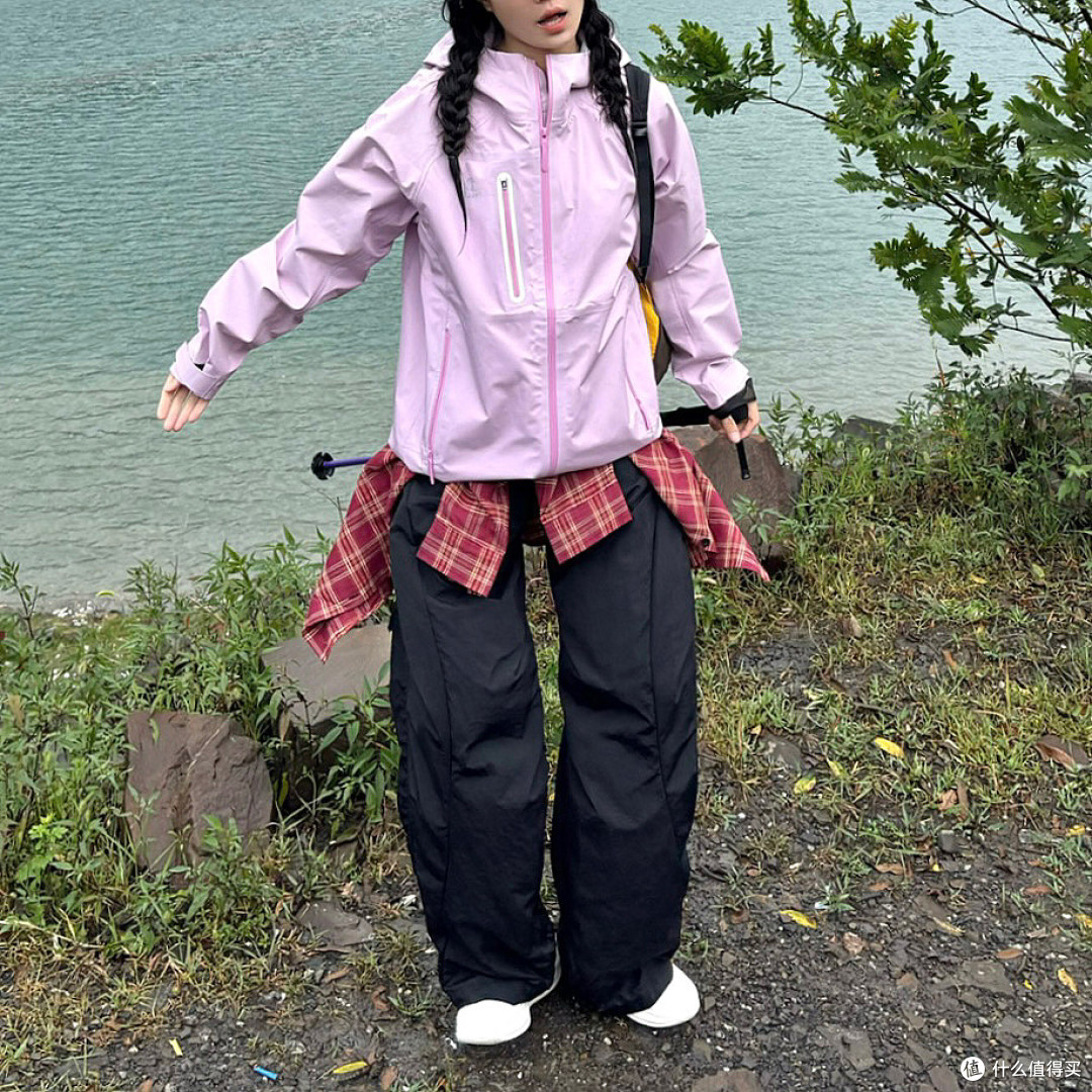 轻量化徒步天花板|伯希和冲锋衣+登山杖硬核实测!