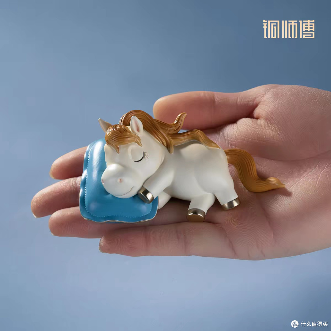 铜师傅《梦圆》小马摆件:简约治愈
