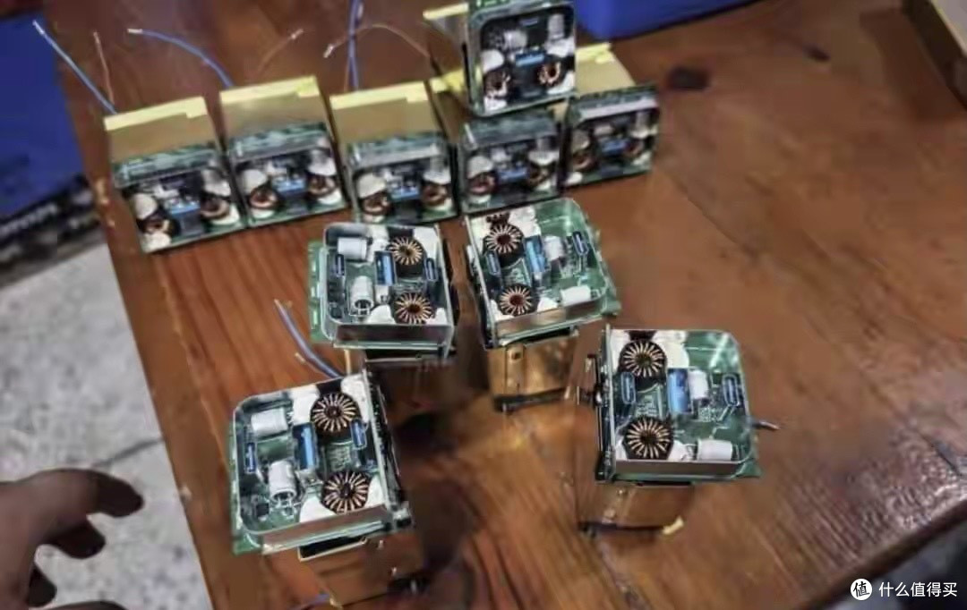 闲鱼上十块钱买快充裸板,工厂尾货竟成抢手货