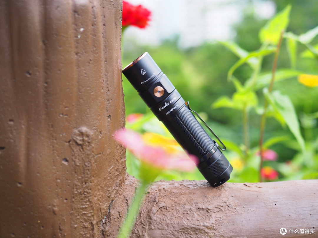 3200流明小巧EDC,西陆户外定制款Fenix K35R手电简单体验