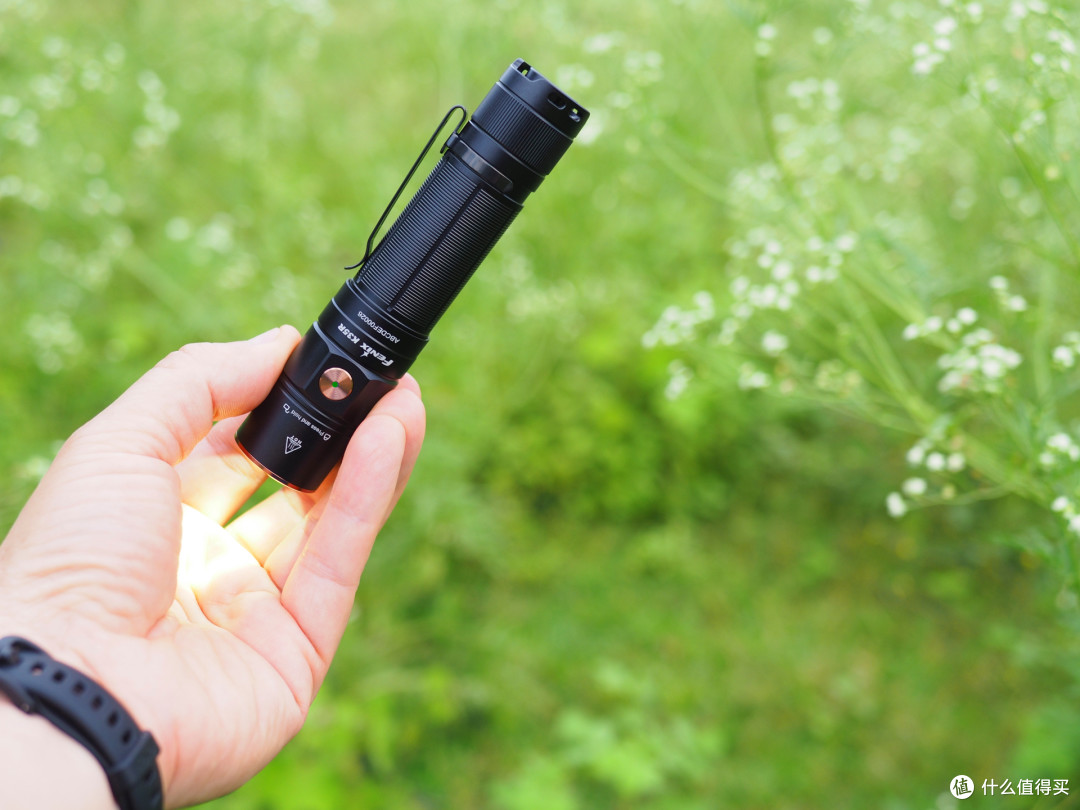 3200流明小巧EDC,西陆户外定制款Fenix K35R手电简单体验