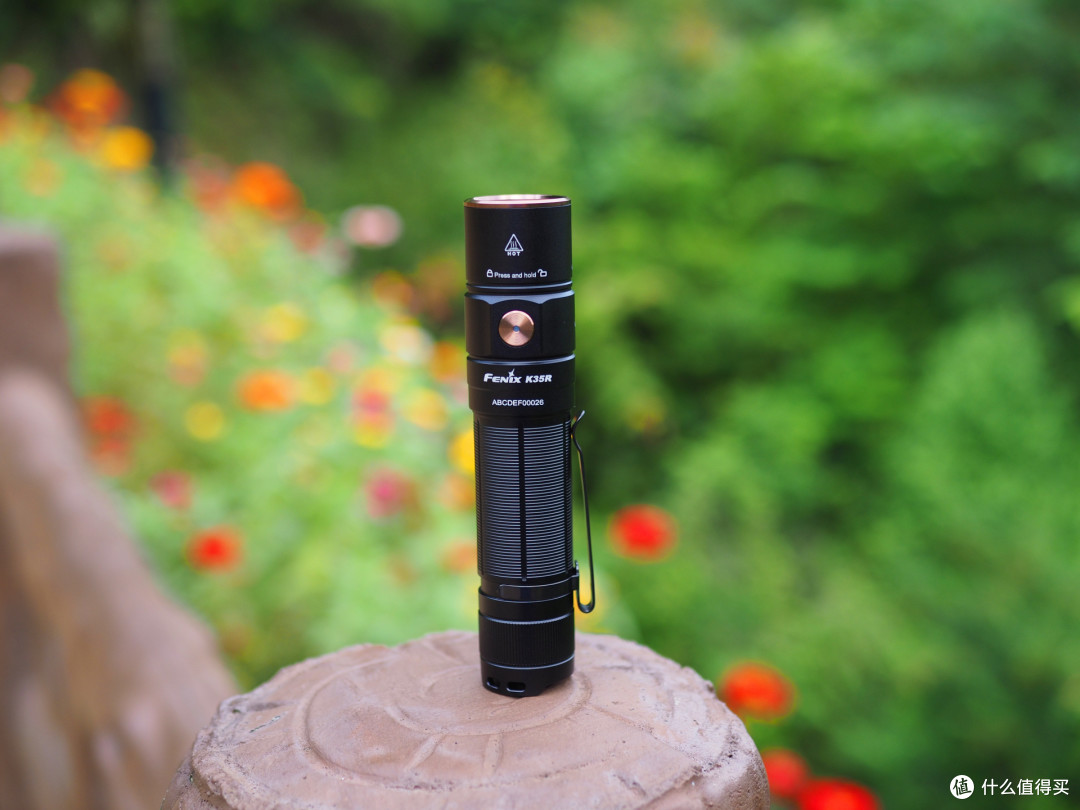 3200流明小巧EDC,西陆户外定制款Fenix K35R手电简单体验
