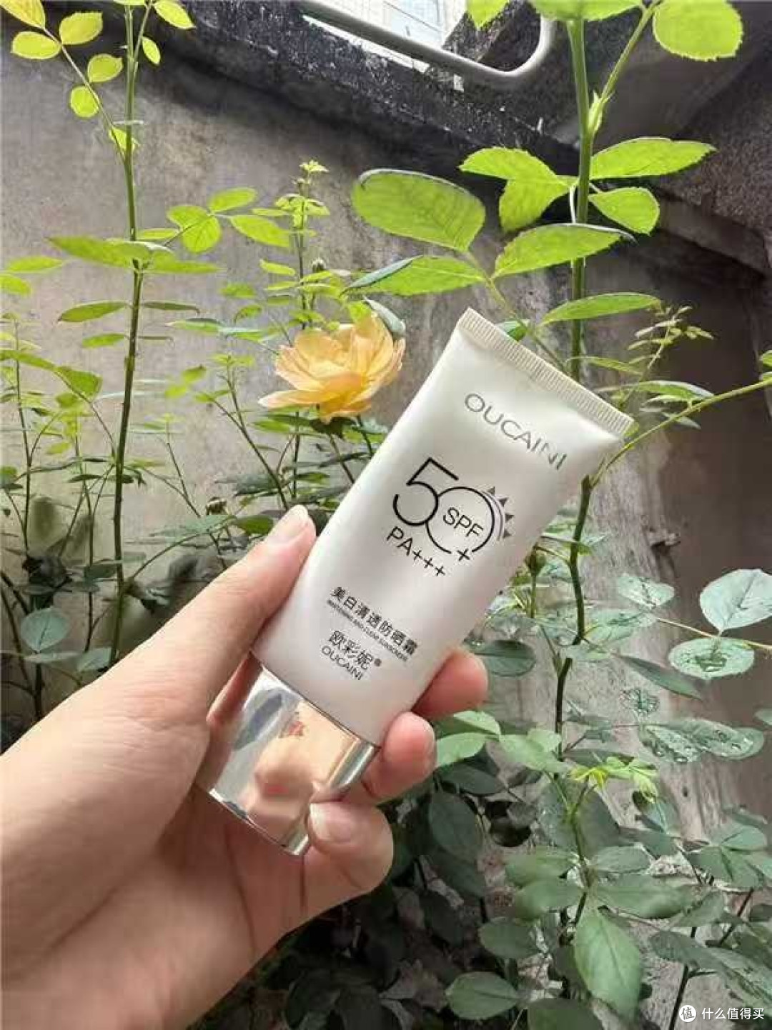 夏季女生徒步防晒测评|暴晒+出汗,美白抗光老化抗暗沉45天实测