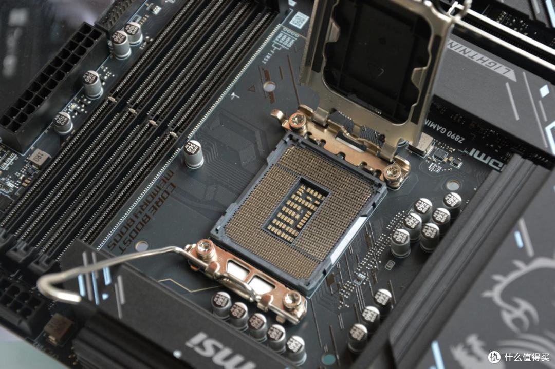 全能中端神U:英特尔酷睿Ultra 5 250K Plus搭配微星Z890评测