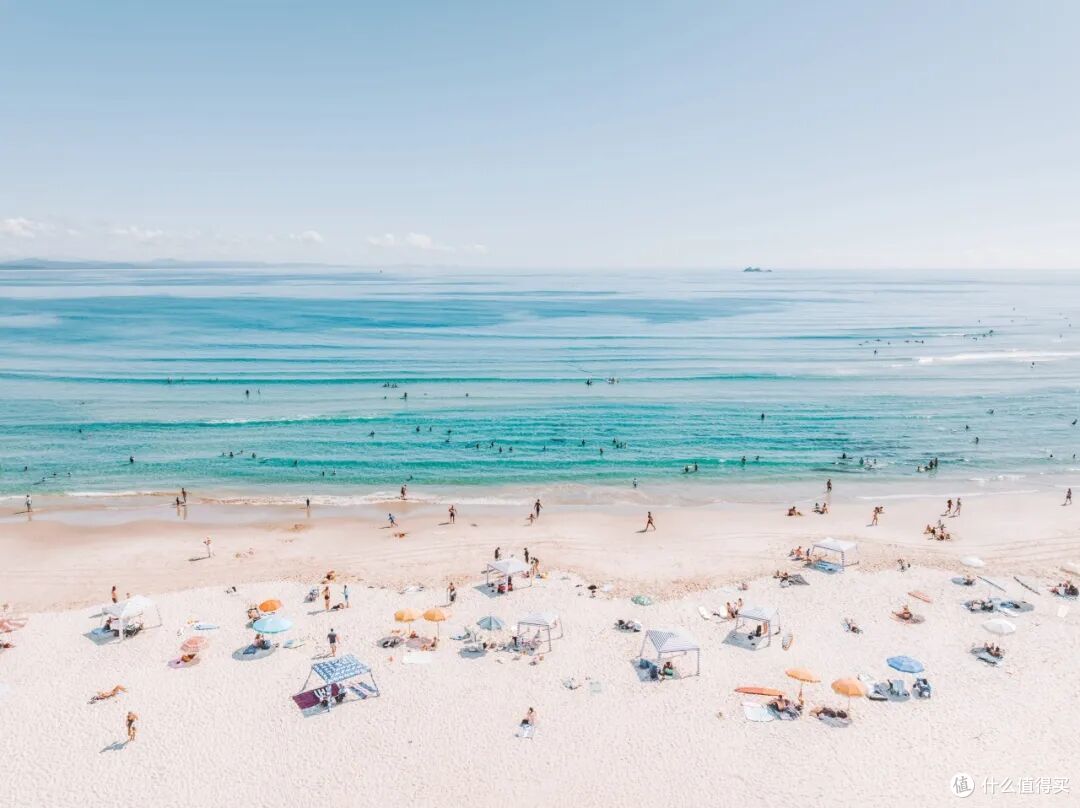 ● Clarkes Beach, Byron Bay, New South Wales  📷 / © Tourism Australia