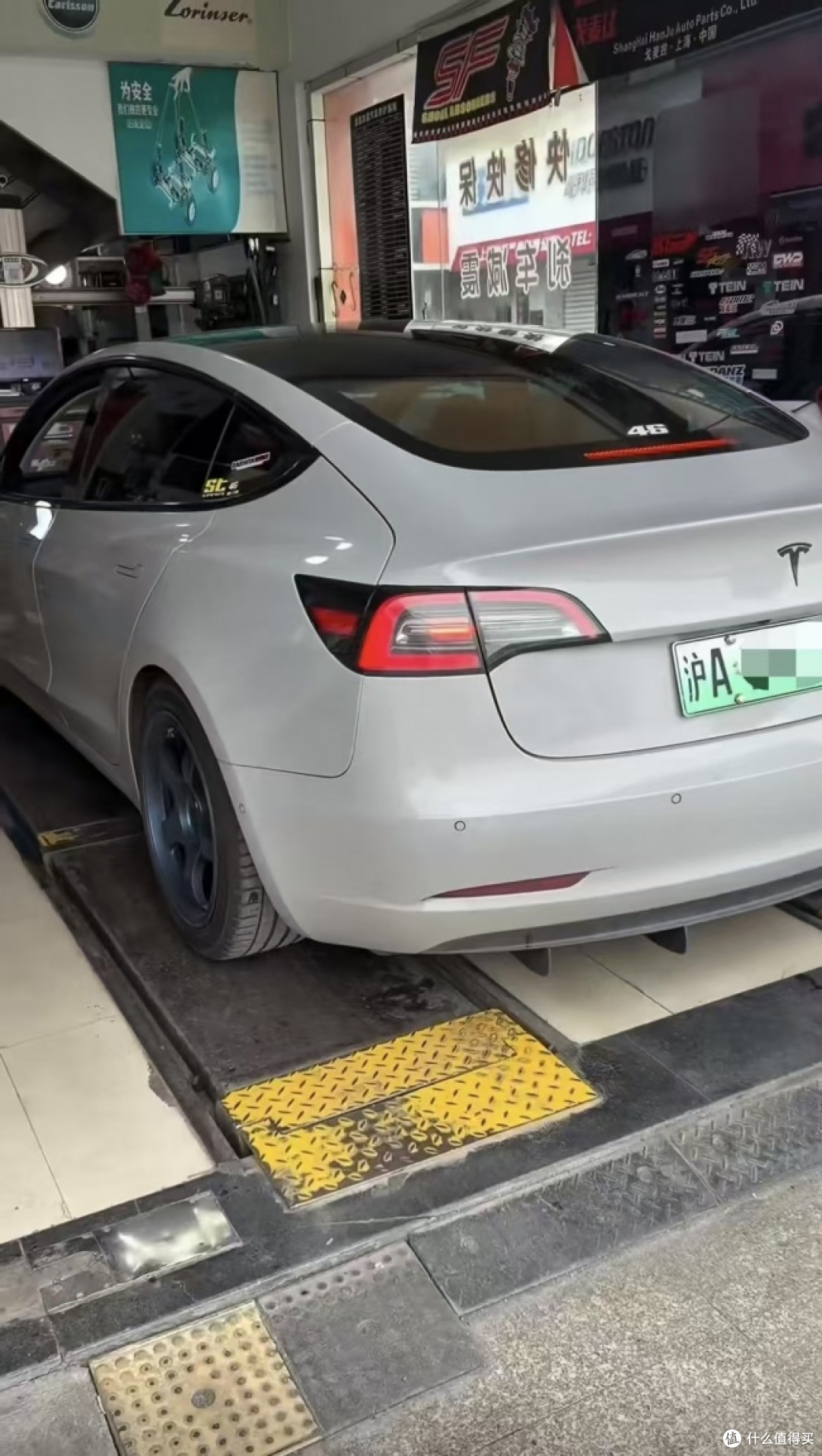 特斯拉Model 3降低车身的"隐藏成本",戈麦兹GOMZ的可调摆臂