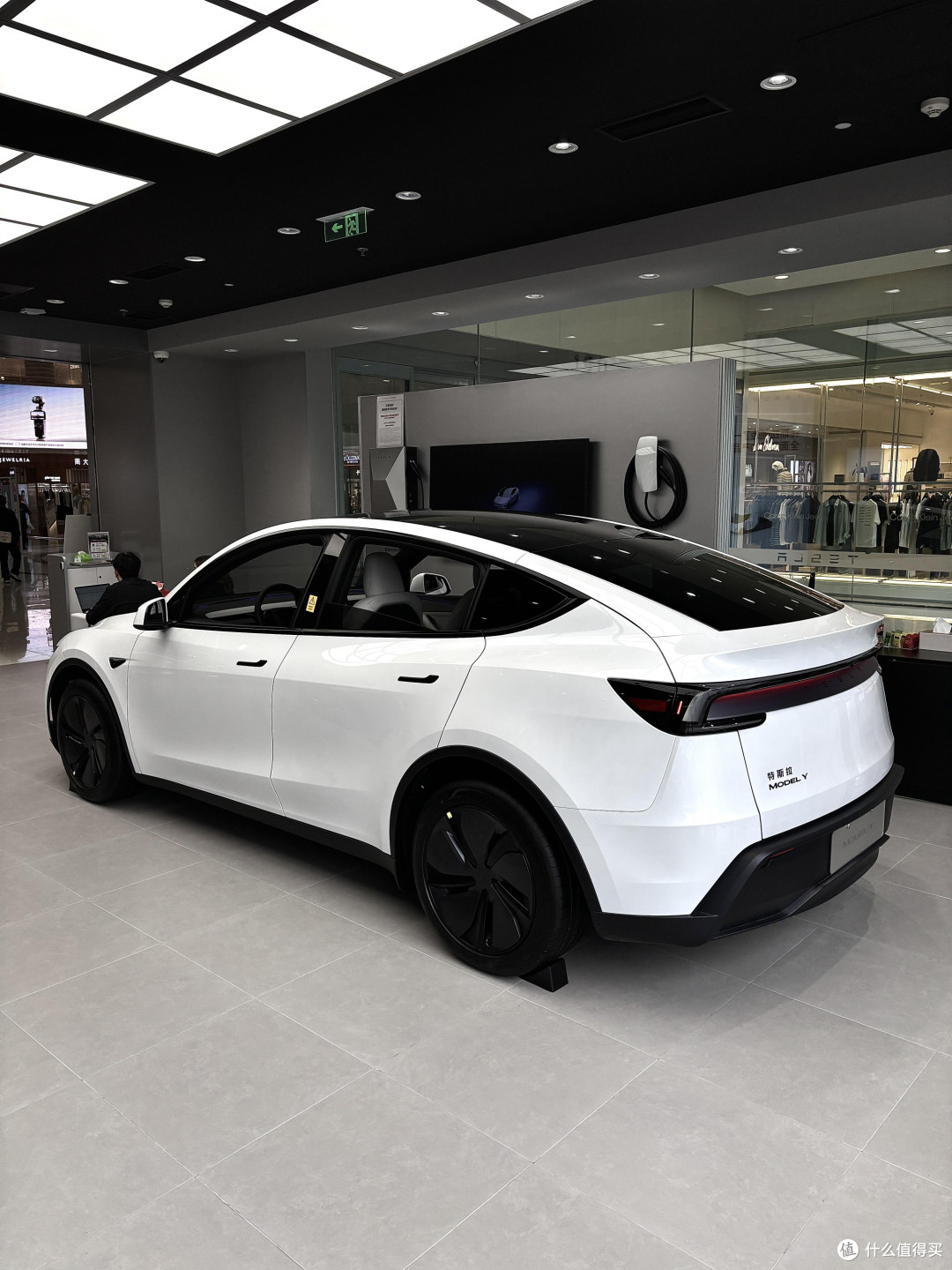 从燃油车到特斯拉Model Y的转变