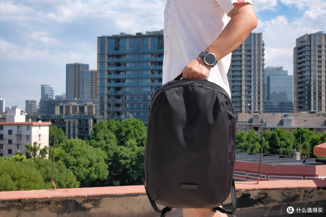 七夕既盼惊喜,也可自我取悦:熟男亲测通勤、商务全能双肩包推荐