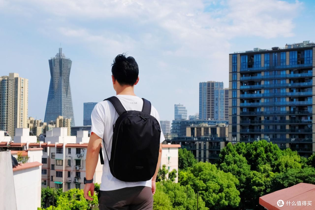 七夕既盼惊喜,也可自我取悦:熟男亲测通勤、商务全能双肩包推荐