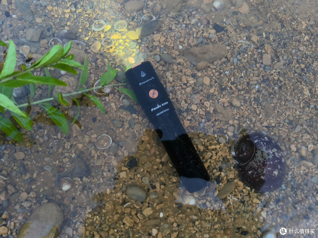 3200流明小巧EDC,西陆户外定制款Fenix K35R手电简单体验