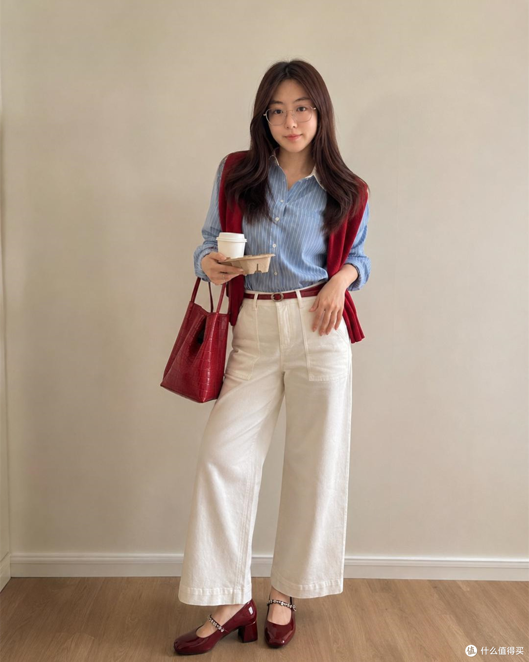 衣柜里一堆衣服,搭不上小红鞋?换个红调以后,随便穿搭都很好看