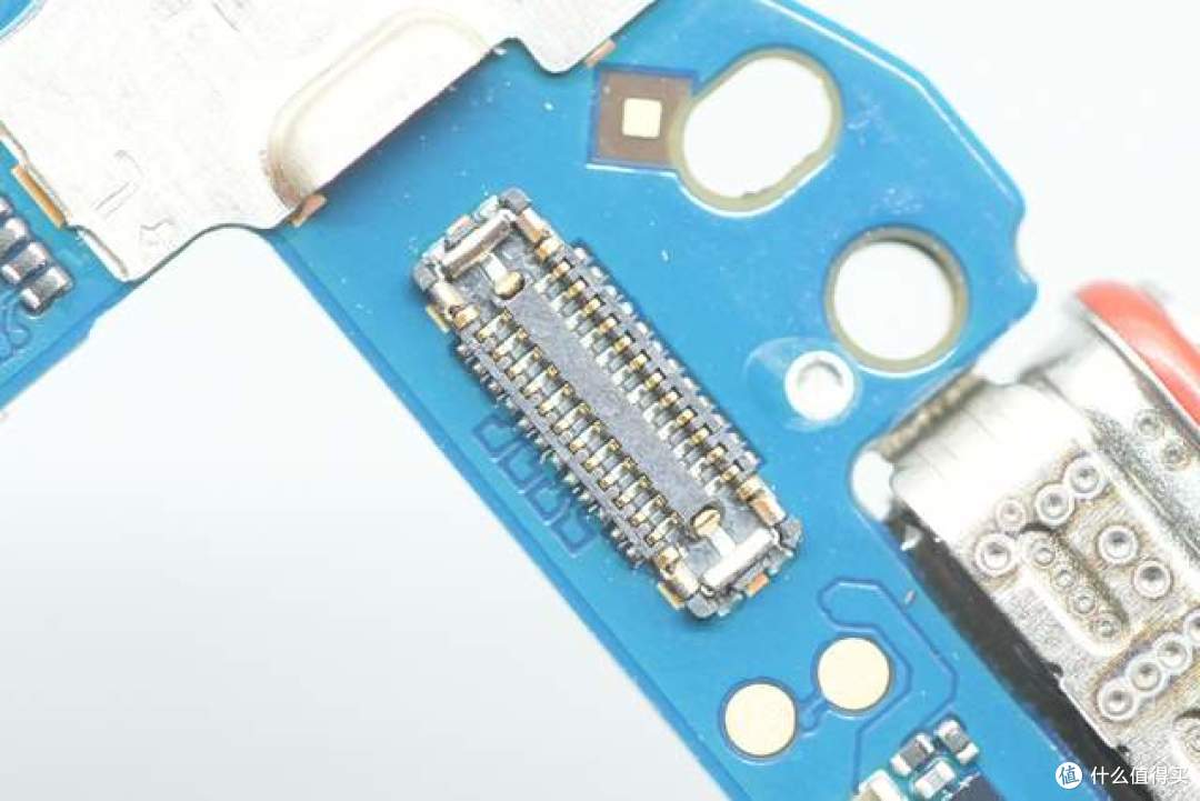 OPPO推出首款跨界自拍潮玩,OPPO Bubble内部硬件用料大揭秘