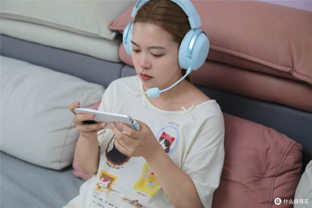 无线电竞耳机痛点全解决,雷柏VE3秒换电不断电,FPS玩家闭眼入
