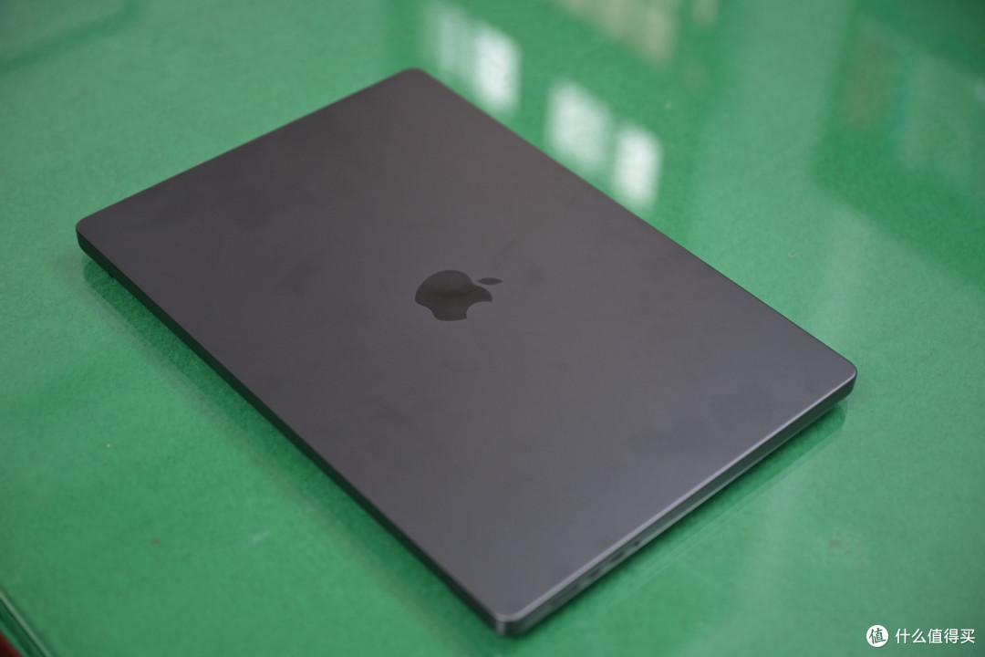 原谅我激动的指纹!苹果 MacBook Pro M5 Pro 16寸开箱