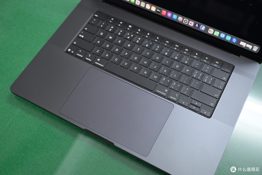 原谅我激动的指纹!苹果 MacBook Pro M5 Pro 16寸开箱