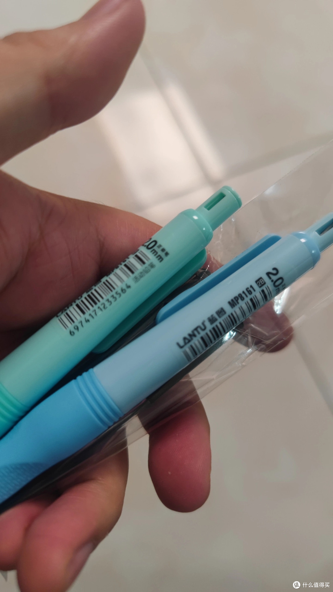 给孩子买的学习铅笔,还挺好用的