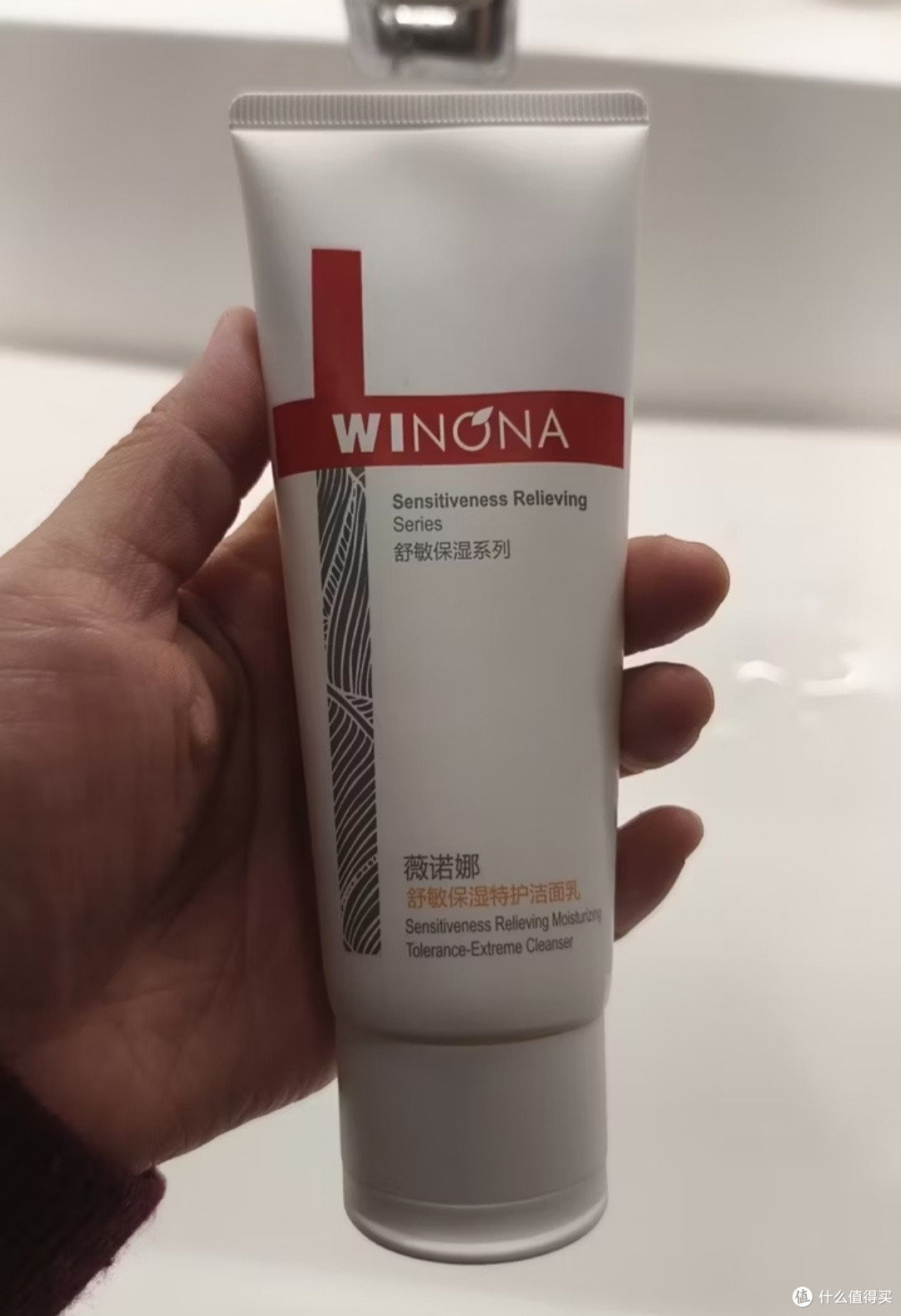 夏季洗面奶挑选指南:清爽洁面不踩雷
