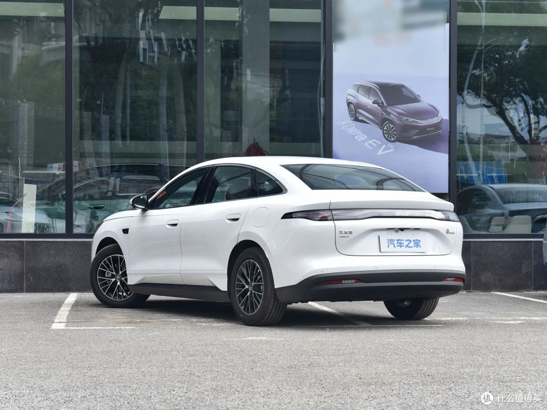 不给合资车留活路？比亚迪秦MAX上市：全系云辇-C，续航2000km