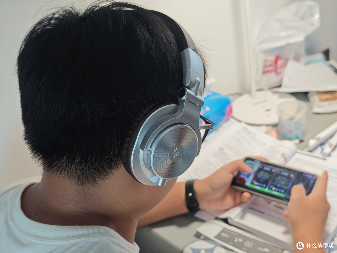 有线专注干活，蓝牙自在出行。OneOdio 双模头戴耳机真实使用体验