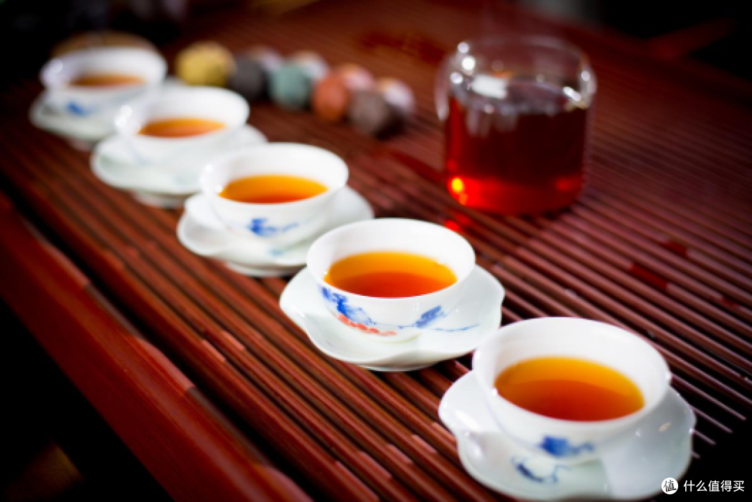 为什么饭店的白开水免费,茶水却要钱