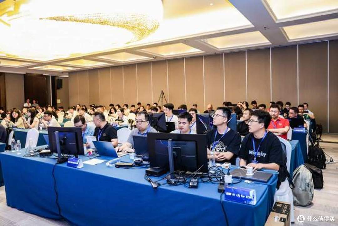 实地打卡技嘉×NVIDIA黑客松,聊聊桌面AI算力新选择